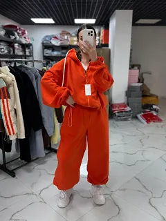 Категорія: Костюми